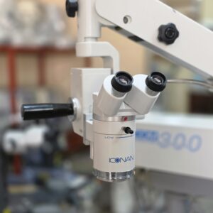 Konan KOM-300 Surgical Microscope