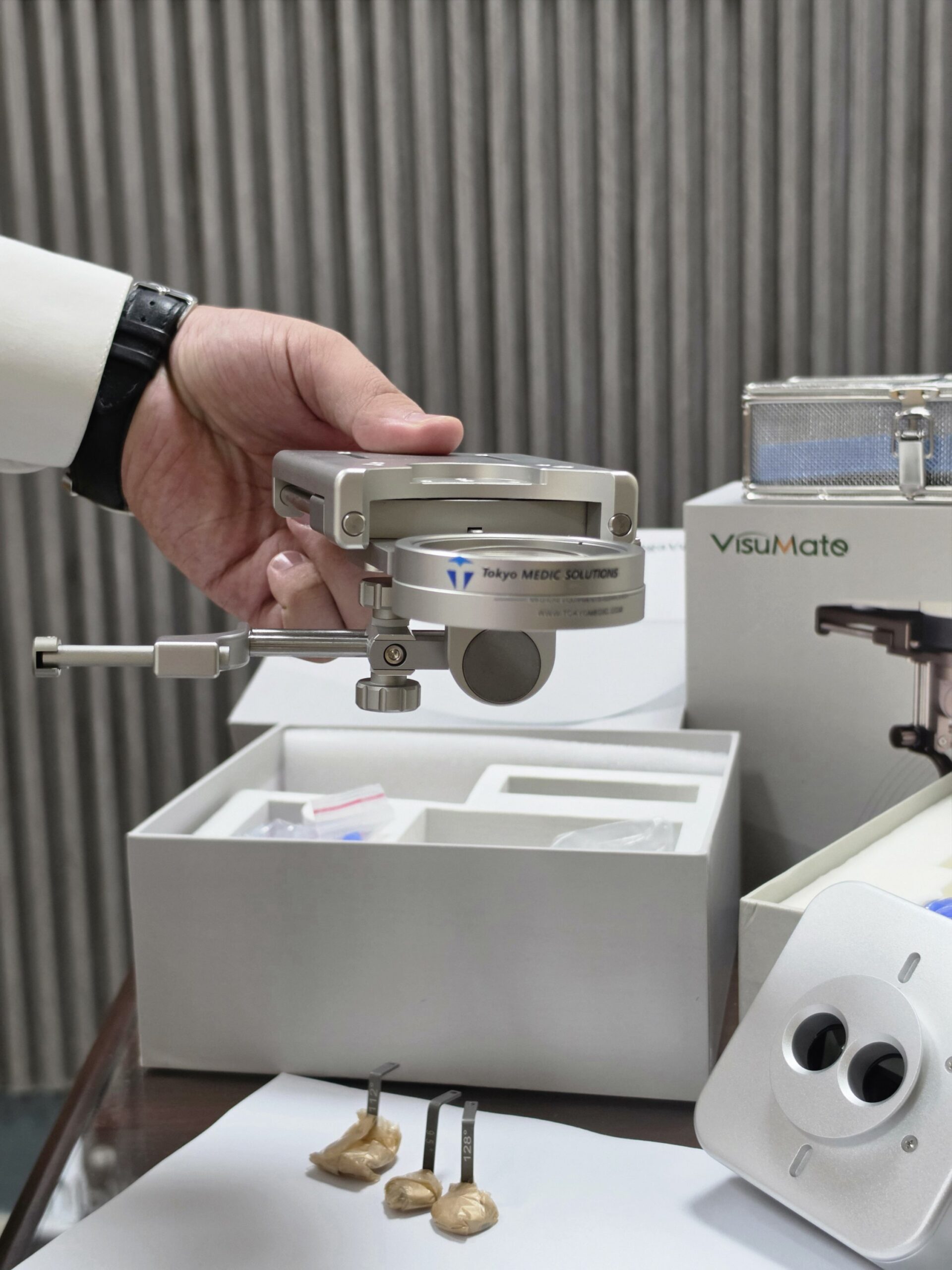 MegaVue BIOM Retinal Viewing System - Wide-Field Surgical Viewing - Image 3