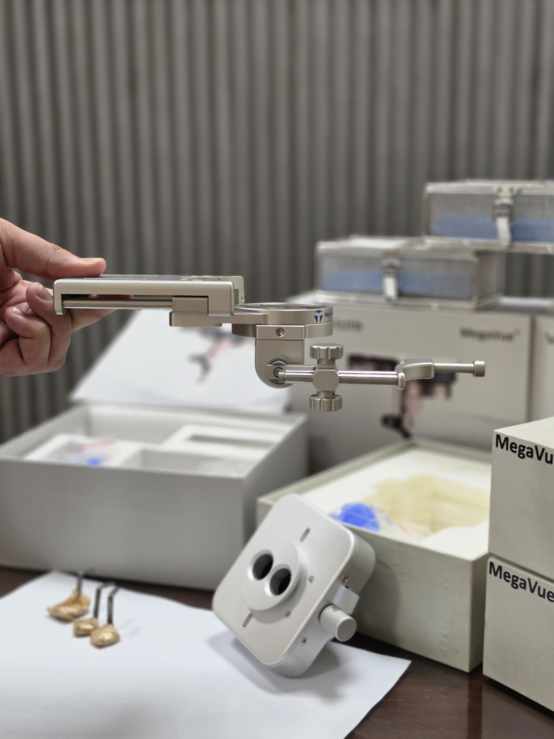 MegaVue BIOM Retinal Viewing System - Wide-Field Surgical Viewing - Image 4